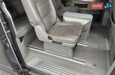 Минивэн Volkswagen Multivan 2009 в 