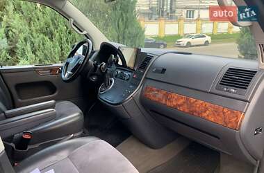 Минивэн Volkswagen Multivan 2011 в 