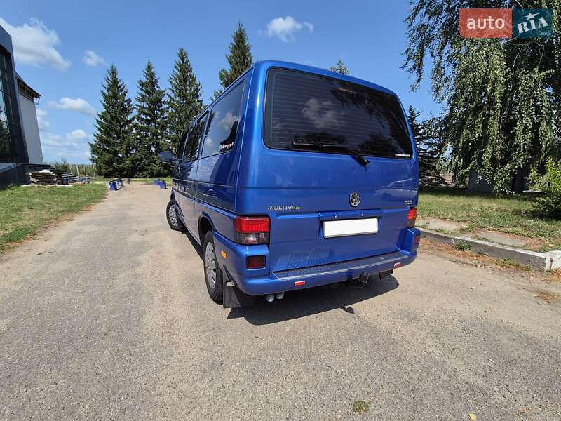Минивэн Volkswagen Multivan 2002 в Корсуне-Шевченковском