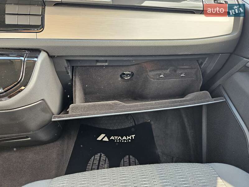 Минивэн Volkswagen Multivan 2019 в Киеве
