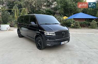 Минивэн Volkswagen Multivan 2020 в 