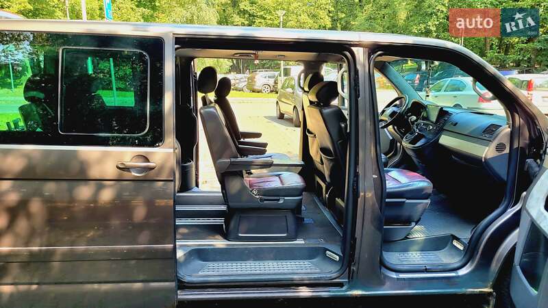 Минивэн Volkswagen Multivan 2006 в Киеве