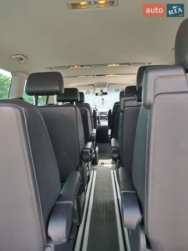 Мінівен Volkswagen Multivan 2012 в Луцьку