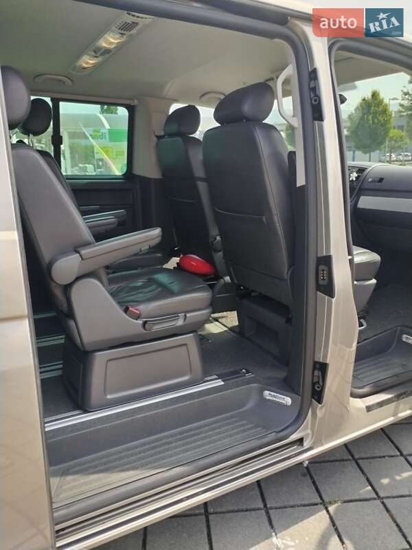 Мінівен Volkswagen Multivan 2012 в Луцьку