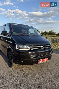 Минивэн Volkswagen Multivan 2015 в 