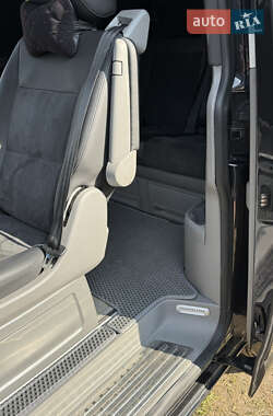 Минивэн Volkswagen Multivan 2006 в 