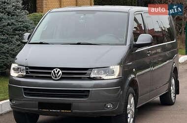 Минивэн Volkswagen Multivan 2011 в 