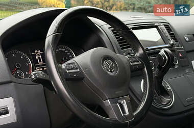 Минивэн Volkswagen Multivan 2011 в 