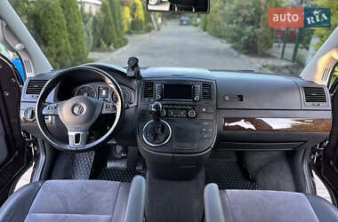 Минивэн Volkswagen Multivan 2015 в 