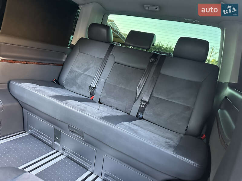 Минивэн Volkswagen Multivan 2015 в Одессе
