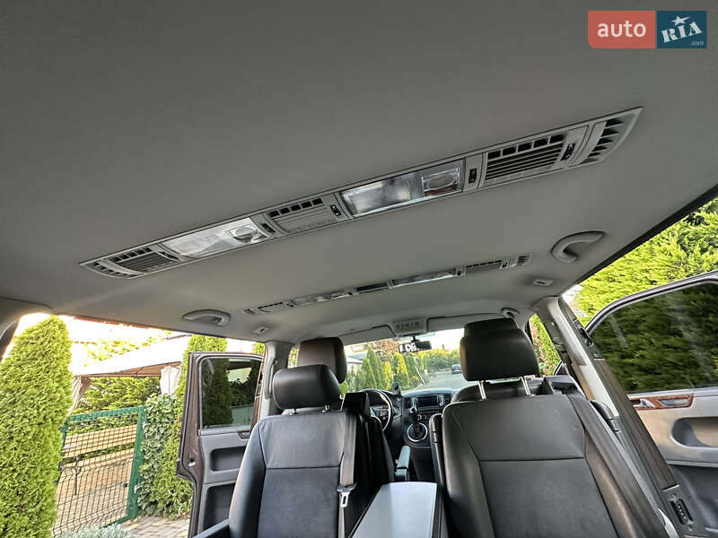 Минивэн Volkswagen Multivan 2015 в Одессе