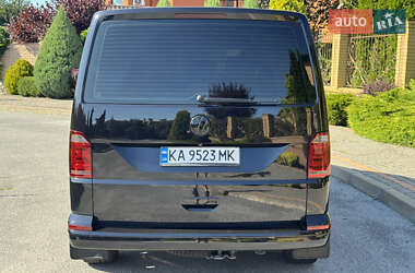 Минивэн Volkswagen Multivan 2016 в 