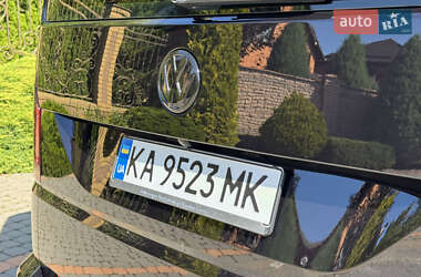 Минивэн Volkswagen Multivan 2016 в 