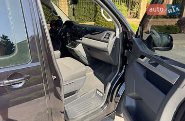 Минивэн Volkswagen Multivan 2016 в 