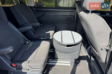 Минивэн Volkswagen Multivan 2016 в 