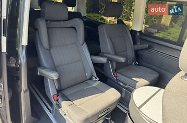 Минивэн Volkswagen Multivan 2016 в 