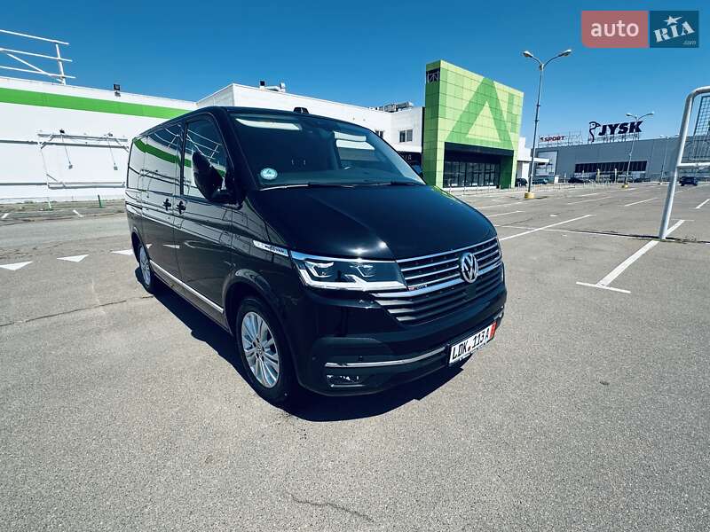 Минивэн Volkswagen Multivan 2020 в 
