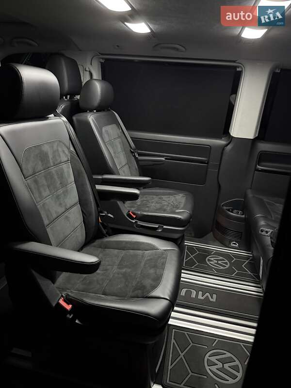 Минивэн Volkswagen Multivan 2018 в Львове
