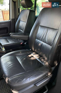 Минивэн Volkswagen Multivan 2009 в 