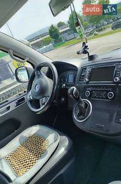 Минивэн Volkswagen Multivan 2012 в 