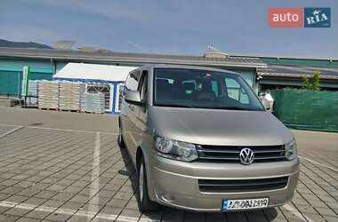Минивэн Volkswagen Multivan 2012 в 