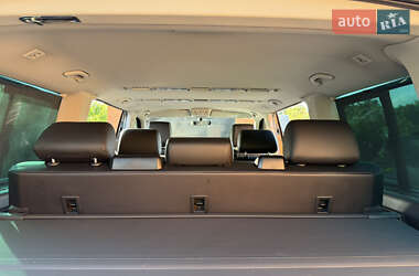 Минивэн Volkswagen Multivan 2016 в 