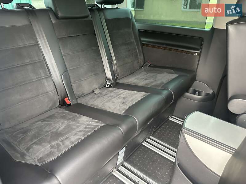 Минивэн Volkswagen Multivan 2017 в Днепре