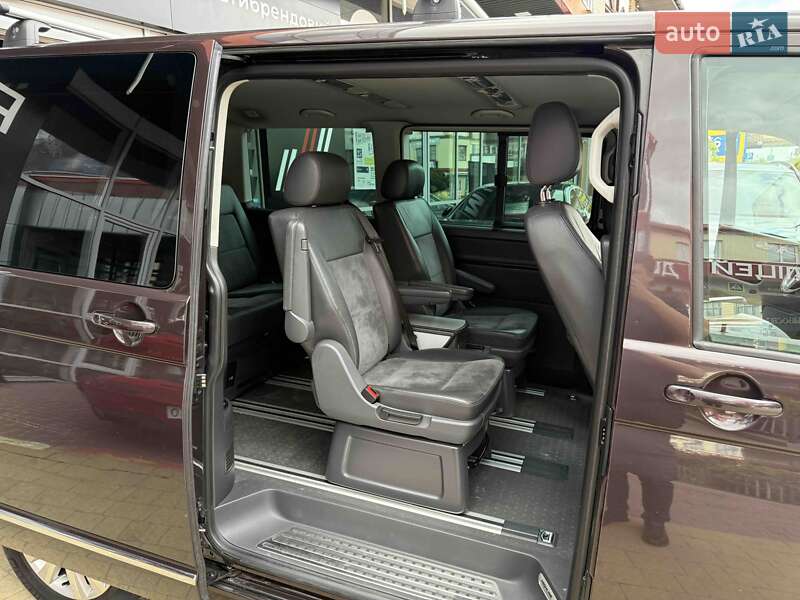 Минивэн Volkswagen Multivan 2014 в Львове