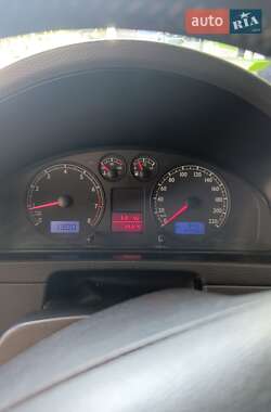 Минивэн Volkswagen Multivan 2006 в 