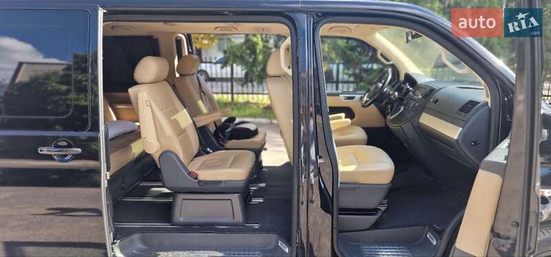 Мінівен Volkswagen Multivan 2013 в Львові