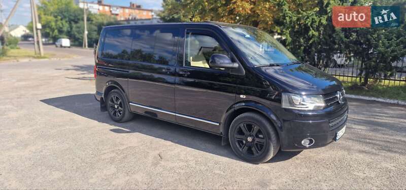 Мінівен Volkswagen Multivan 2013 в Львові