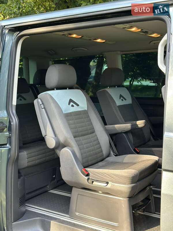 Минивэн Volkswagen Multivan 2008 в Киеве