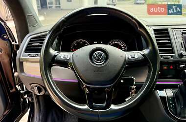 Минивэн Volkswagen Multivan 2016 в 