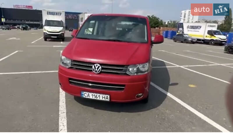 Минивэн Volkswagen Multivan 2012 в 