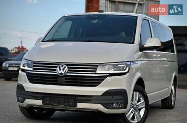 Минивэн Volkswagen Multivan 2020 в 