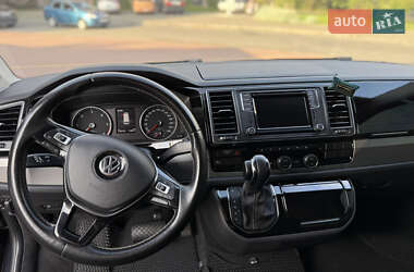 Минивэн Volkswagen Multivan 2018 в 