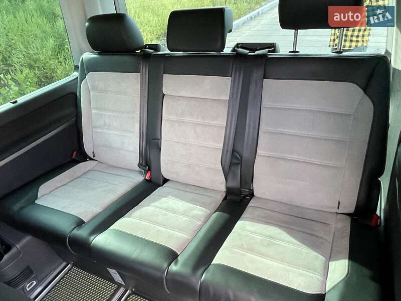 Минивэн Volkswagen Multivan 2018 в Киеве фото 13 Минивэн Volkswagen Multivan 2018 в Киеве