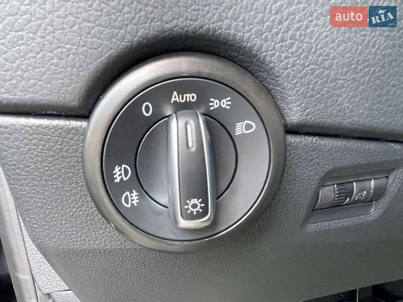 Минивэн Volkswagen Multivan 2018 в Киеве фото 18 Минивэн Volkswagen Multivan 2018 в Киеве