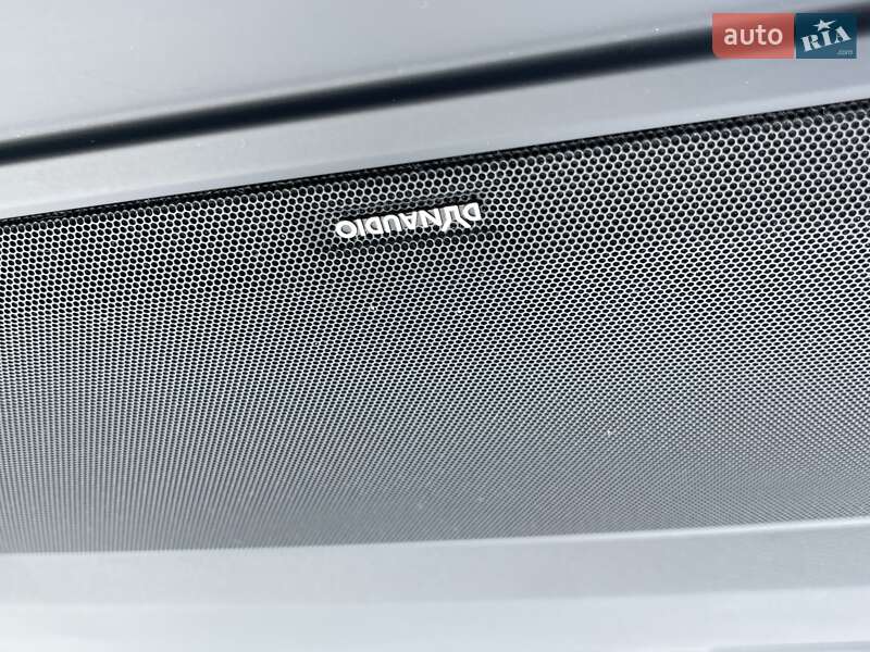 Минивэн Volkswagen Multivan 2018 в Киеве фото 25 Минивэн Volkswagen Multivan 2018 в Киеве