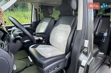 Минивэн Volkswagen Multivan 2018 в 