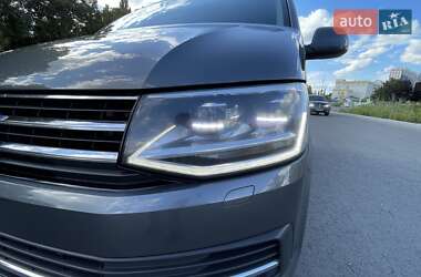 Минивэн Volkswagen Multivan 2018 в 