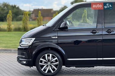 Мінівен Volkswagen Multivan 2016 в 