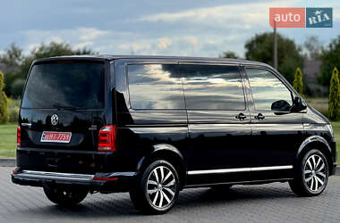 Мінівен Volkswagen Multivan 2016 в 
