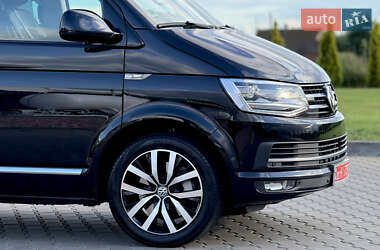 Мінівен Volkswagen Multivan 2016 в 