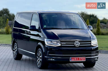 Мінівен Volkswagen Multivan 2016 в 