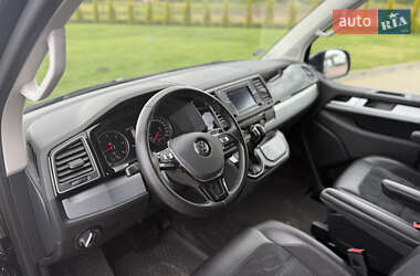 Мінівен Volkswagen Multivan 2016 в 