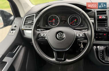 Мінівен Volkswagen Multivan 2016 в 
