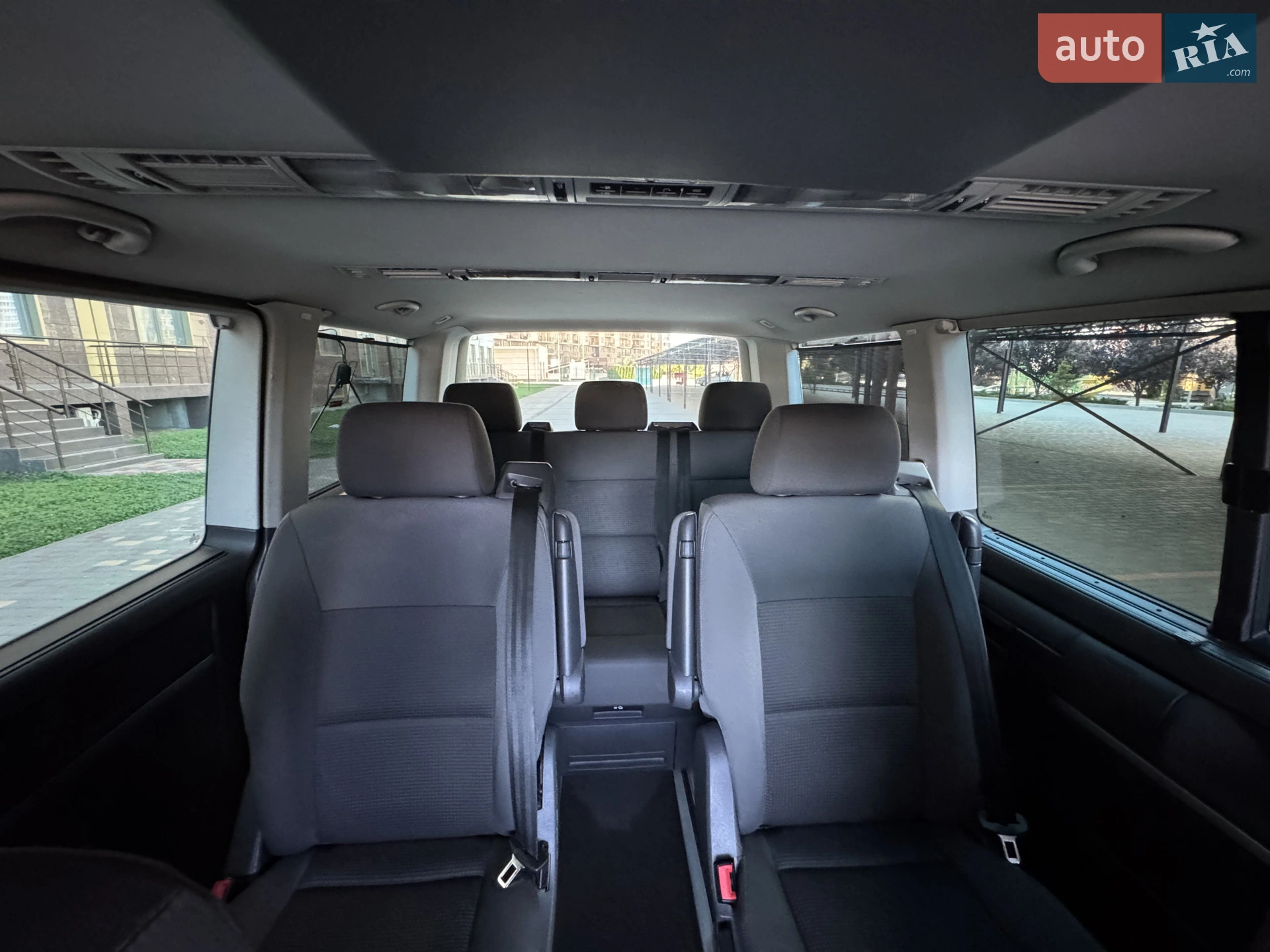 2010 Volkswagen Multivan - мініатюра 12