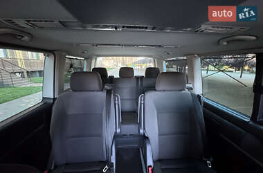 Минивэн Volkswagen Multivan 2010 в 