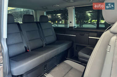 Минивэн Volkswagen Multivan 2010 в 